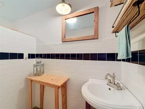 Bath - 602 Mindy Dr, Largo, FL 33771 photo 3 of 6