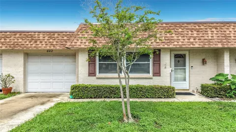 602 Mindy Dr, Largo, FL 33771