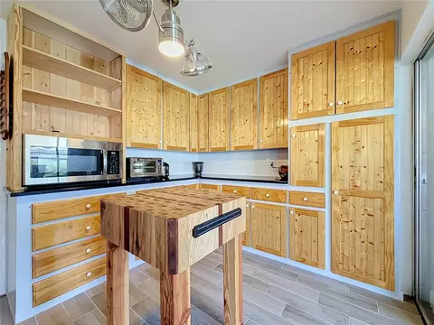 Kitchen - 602 Mindy Dr, Largo, FL 33771 photo 5 of 7