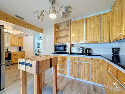 Kitchen - 602 Mindy Dr, Largo, FL 33771 photo 6 of 7