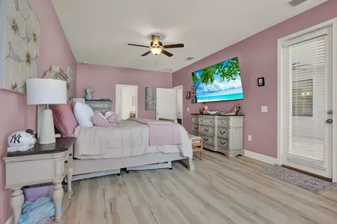 Bedroom - 652 Tierra Dr, Spring Hill, FL 34609 photo 3 of 7