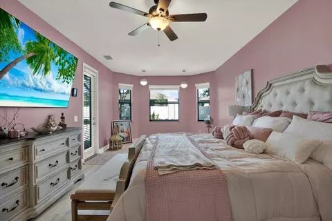 Bedroom - 652 Tierra Dr, Spring Hill, FL 34609 photo 2 of 7