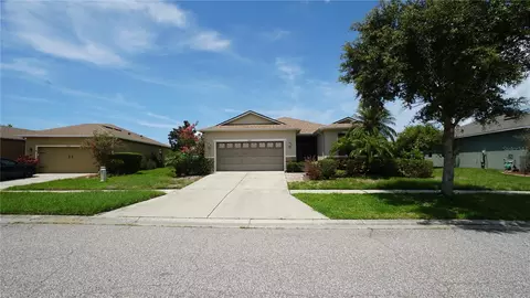 Exterior - 222 Star Shell Dr, Apollo Beach, FL 33572 photo 3 of 6