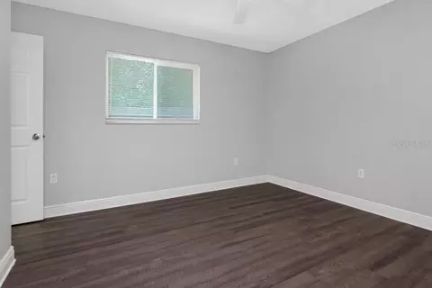 Bedroom - 1209 62nd Ave E, Bradenton, FL 34203 photo 9 of 15