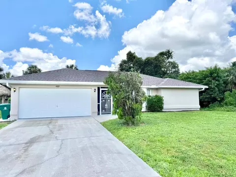 469 Dorchester St, Port Charlotte, FL 33954