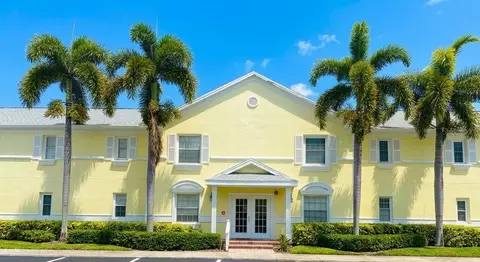 4728 Beach #C, Saint Petersburg, FL 33705