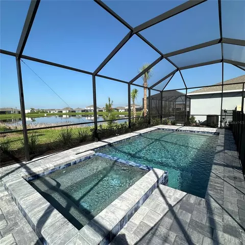 Exterior - 3613 Ambersweet Xing, Parrish, FL 34219 photo 2 of 4