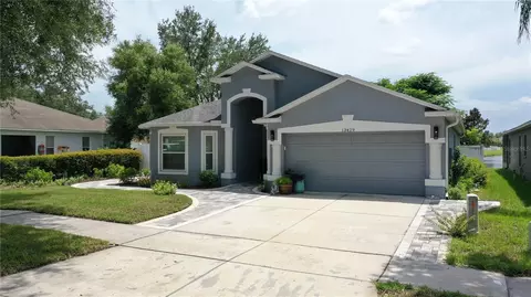Exterior - 13429 Fladgate Mark Dr, Riverview, FL 33579 photo 5 of 9