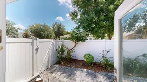 Exterior - 13429 Fladgate Mark Dr, Riverview, FL 33579 photo 8 of 9
