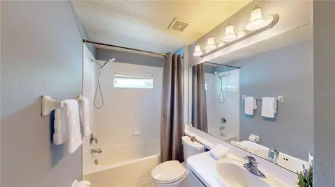 Bath - 13429 Fladgate Mark Dr, Riverview, FL 33579 photo 1 of 5