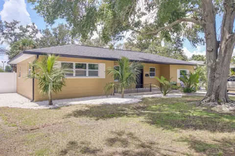 9046 3rd St N, Saint Petersburg, FL 33702