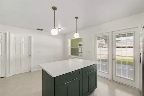 Kitchen - 10324 Summerview Cir, Riverview, FL 33578 photo 3 of 5