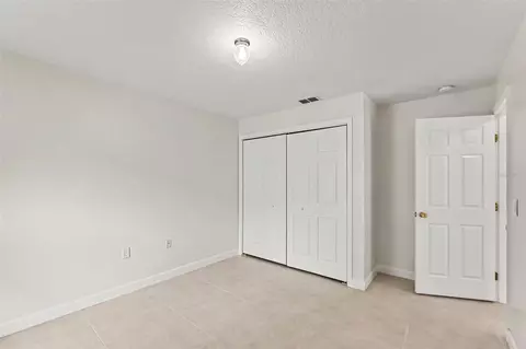 Bedroom - 10324 Summerview Cir, Riverview, FL 33578 photo 9 of 12