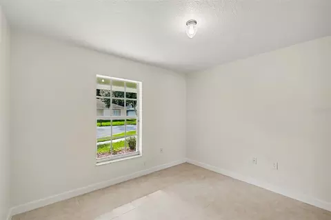 Bedroom - 10324 Summerview Cir, Riverview, FL 33578 photo 4 of 12