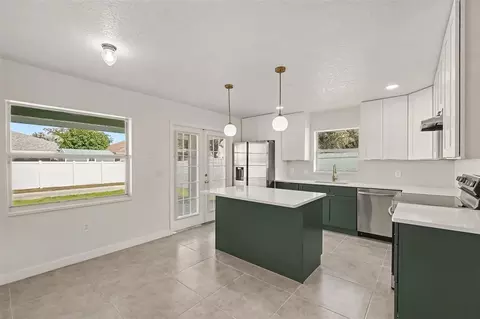 Kitchen - 10324 Summerview Cir, Riverview, FL 33578 photo 1 of 5