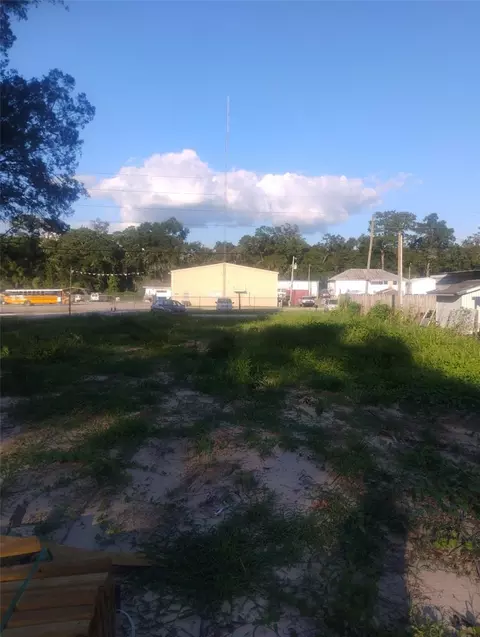 587 Marshburn Dr, Bronson, FL 32621 photo 6
