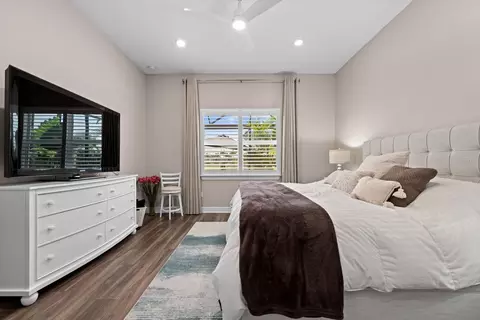 Bedroom - 8749 Ocean Tides Cv, Parrish, FL 34219 photo 2 of 3