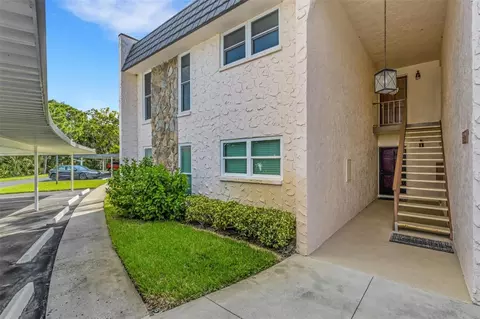 209 Fernwood Cir #209, Seminole, FL 33777