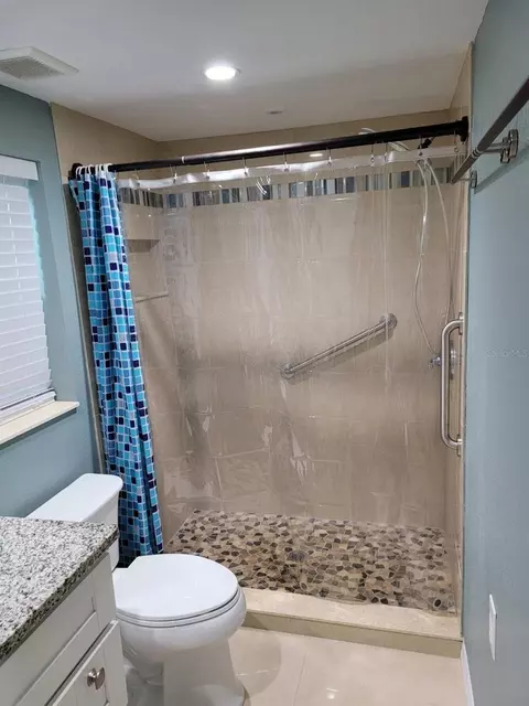 Bath - 7806 Alafia Ridge Rd, Riverview, FL 33569 photo 5 of 5