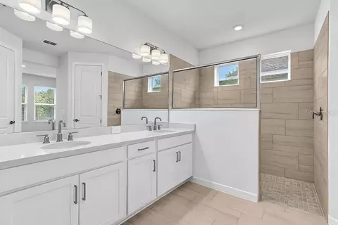 Bath - 14246 Sawmill St, Parrish, FL 34219 photo 1 of 2