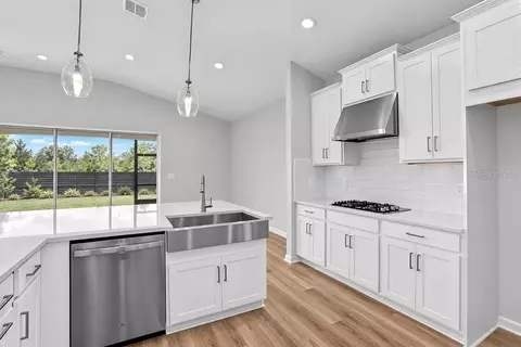 Kitchen - 14246 Sawmill St, Parrish, FL 34219 photo 1 of 4