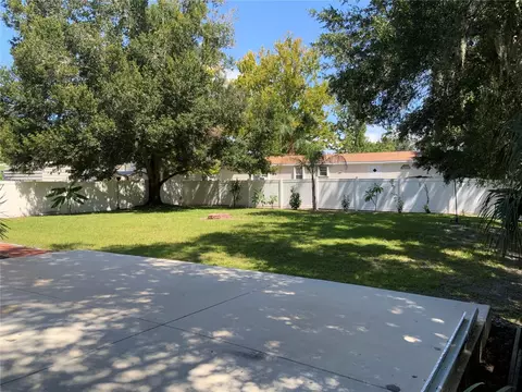 Exterior - 10406 Brussels Dr, Riverview, FL 33578 photo 2 of 6