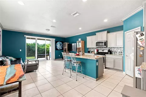 Kitchen - 9237 Hillcroft Dr, Riverview, FL 33578 photo 5 of 5