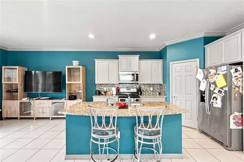 Kitchen - 9237 Hillcroft Dr, Riverview, FL 33578 photo 2 of 5
