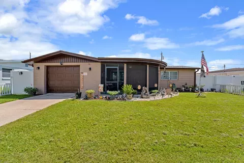 2152 Arcadia Rd, Holiday, FL 34690