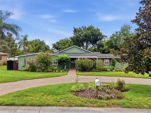 1216 S Pine Lake Dr, Tampa, FL 33612