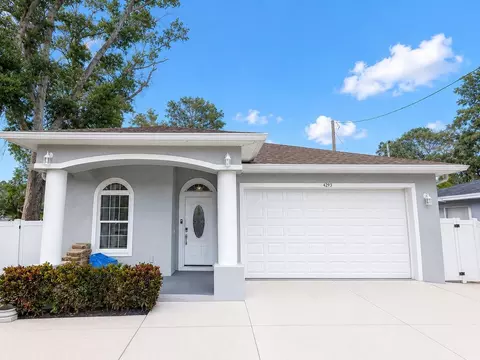 4293 W Humphrey St, Tampa, FL 33614