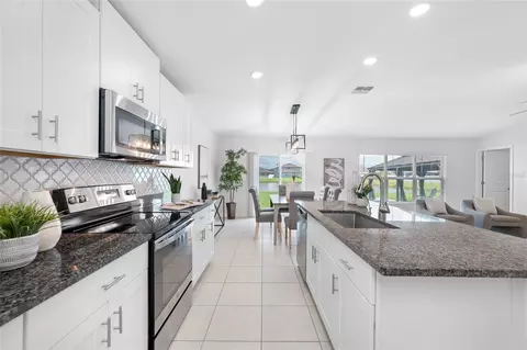 Kitchen - 13243 Great Plains Dr, Riverview, FL 33579 photo 5 of 8