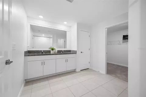 Bath - 13243 Great Plains Dr, Riverview, FL 33579 photo 5 of 5