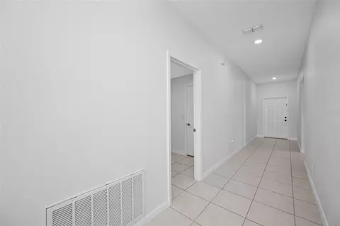Entry Way - 13243 Great Plains Dr, Riverview, FL 33579 photo 2 of 7