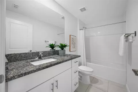Bath - 13243 Great Plains Dr, Riverview, FL 33579 photo 1 of 5