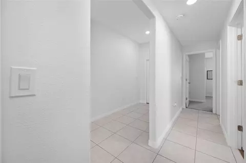 Entry Way - 13243 Great Plains Dr, Riverview, FL 33579 photo 5 of 7