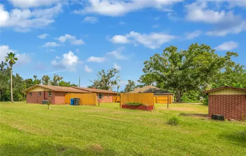 Exterior - 1619 N Dover Rd, Dover, FL 33527 photo 8 of 8