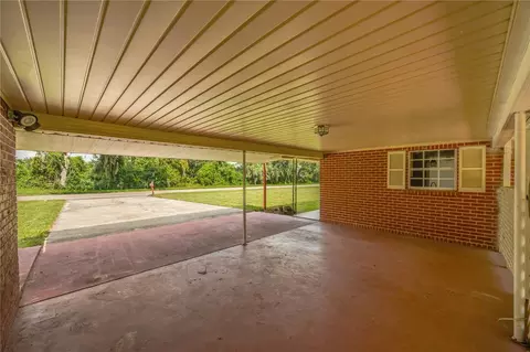 Exterior - 1619 N Dover Rd, Dover, FL 33527 photo 2 of 8