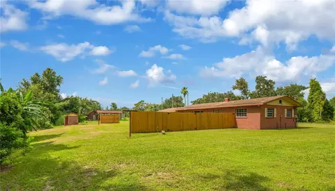 Exterior - 1619 N Dover Rd, Dover, FL 33527 photo 7 of 8