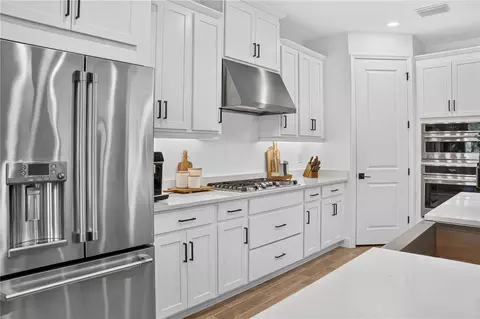 Kitchen - 33734 Landsman Loop, Wesley Chapel, FL 33543 photo 3 of 4