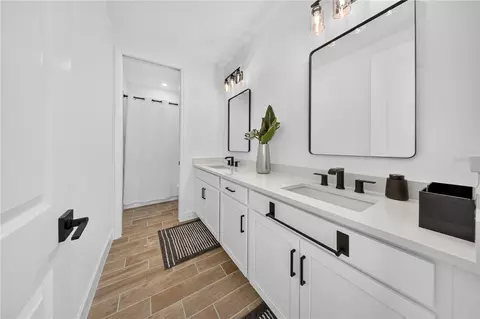 Bath - 33734 Landsman Loop, Wesley Chapel, FL 33543 photo 7 of 7