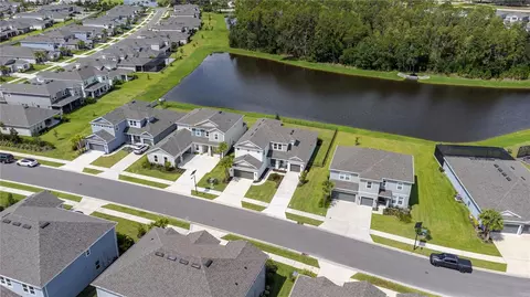 View/Area - 33734 Landsman Loop, Wesley Chapel, FL 33543 photo 3 of 6