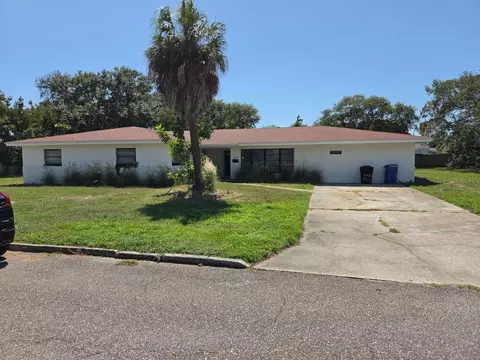 2711 Queen St S, Saint Petersburg, FL 33712