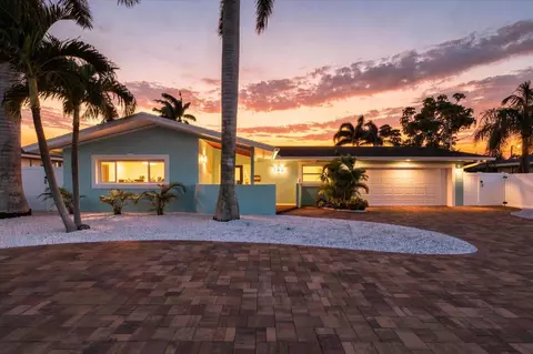 7852 Causeway Blvd S, Saint Petersburg, FL 33707