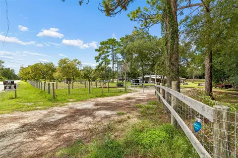 Exterior - 18020 Rigsby Rd, Spring Hill, FL 34610 photo 1 of 5