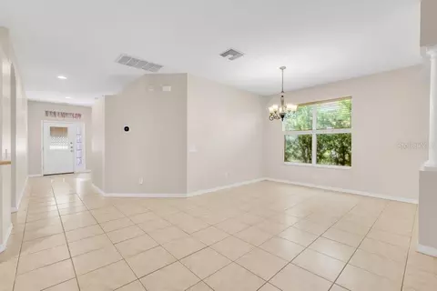 Living - 6105 Gannetside Pl, Lithia, FL 33547 photo 5 of 6