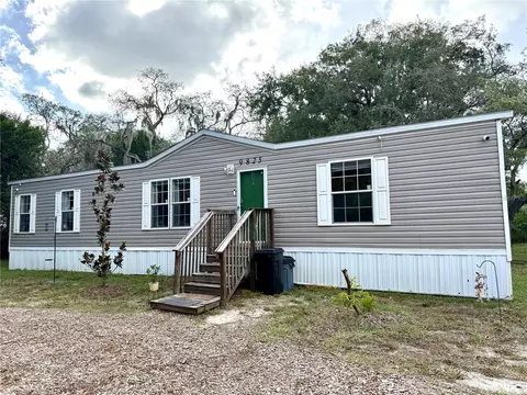 9825 Leguna St, New Port Richey, FL 34654