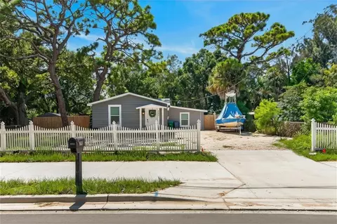4804 71st St N, Saint Petersburg, FL 33709