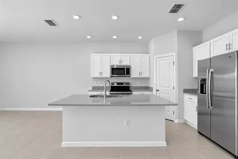 Kitchen - 13203 Stable Pl, Parrish, FL 34219 photo 1 of 5