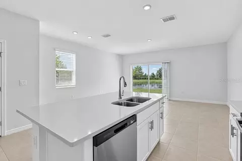 Kitchen - 13203 Stable Pl, Parrish, FL 34219 photo 4 of 5